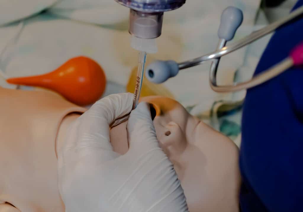 Topic - Placing an Alternate Airway | Neonatal Resuscitation Course ...